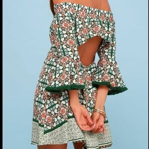 Ruffle Sleeve Vintage Style Open Back Dress